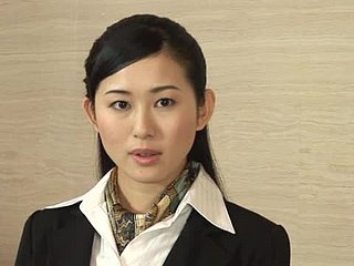 Mio Kitagawa होटल कार्यकर्ता एक ग्राहक की मुर्गा बेकार है