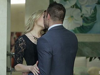 Utopian babe Mia Malkova moans via hot with the addition of automated sex