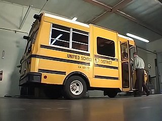 Schoolgirl fica foda picayune ônibus em casa ---- Ebony-Nice tits-bj.fuck e facial
