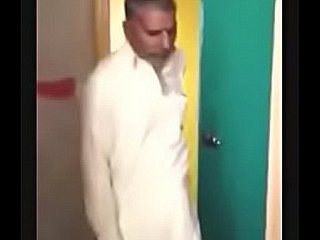Pakistaanse aunty fucked going in twee oude chap